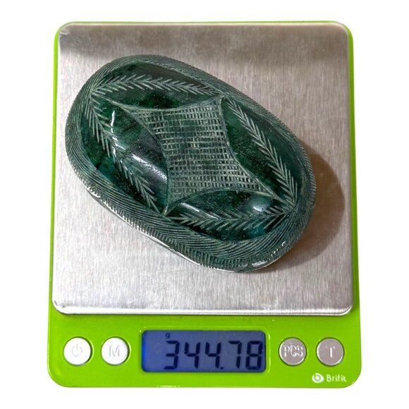 Hand-Carved Green Emerald Gemstone Intricate Leaf Pattern 1700+ Carats Large - Picture 4 of 11